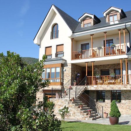 Villa Mencia 코룰론 외부 사진